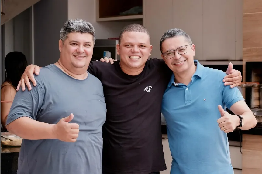 PRESIDENTE DA CÂMARA DE PRESIDENTE DUTRA RECEBE VISITA DO DEPUTADO CARLOS LULA
