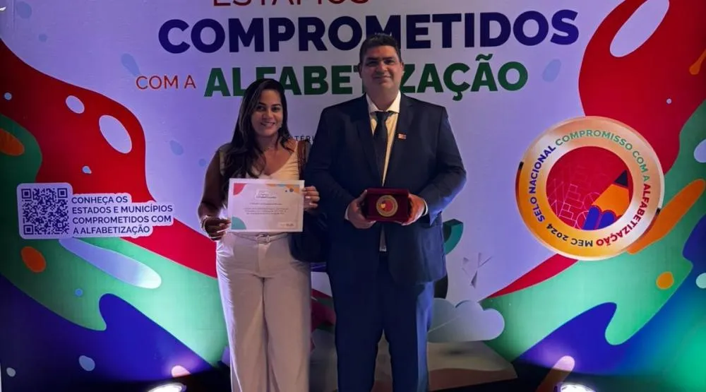 BRASILIA: Prefeito Ronaldo Vieira é premiado pelo Ministério da Educação com Selo Ouro da Educação em Brasília