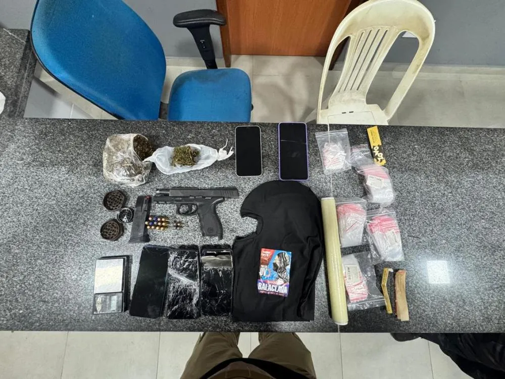 Polícia Civil prende cinco suspeitos e apreende armas e drogas em ação contra o tráfico no interior do Maranhão