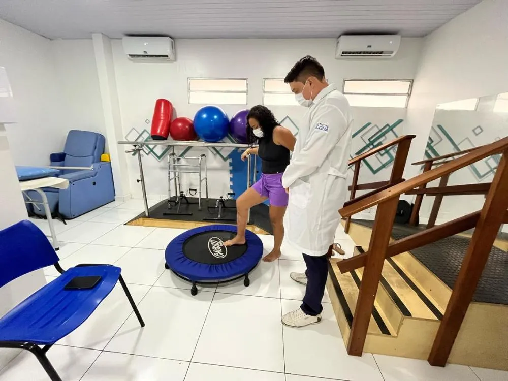 Governo celebra avanços na assistência em fisioterapia na Policlínica de Presidente Dutra