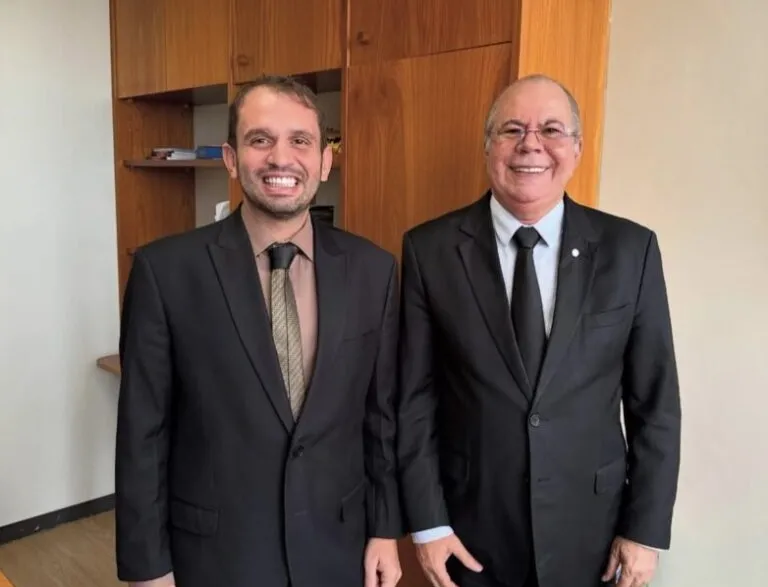 Em Brasília, Fernando Pessoa e Hildo Rocha tratam de projetos para Tuntum e Barra do Corda