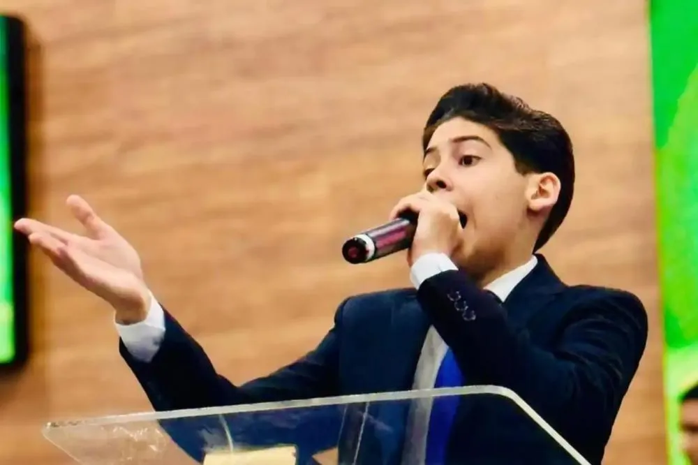 OFF THE KING THE POWER! Conselho Tutelar proíbe pastor Miguel Oliveira de pregar em igrejas e determina afastamento das redes sociais