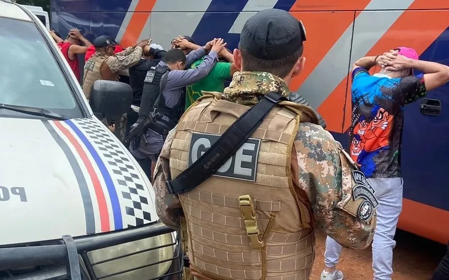 Polícia apreende R$ 250 mil em maconha durante regista em passageiros de ônibus na cidade de Grajaú-MA