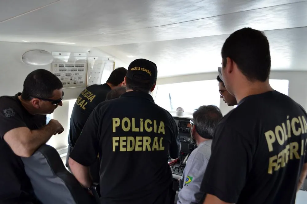 Parentes de Prefeito e da esposa receberam PIX com dinheiro do Fundeb