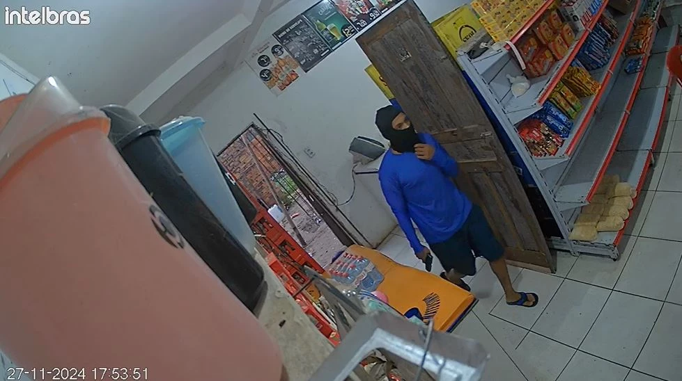 Assalto a bar em Santa Inês é registrado por câmeras de segurança 