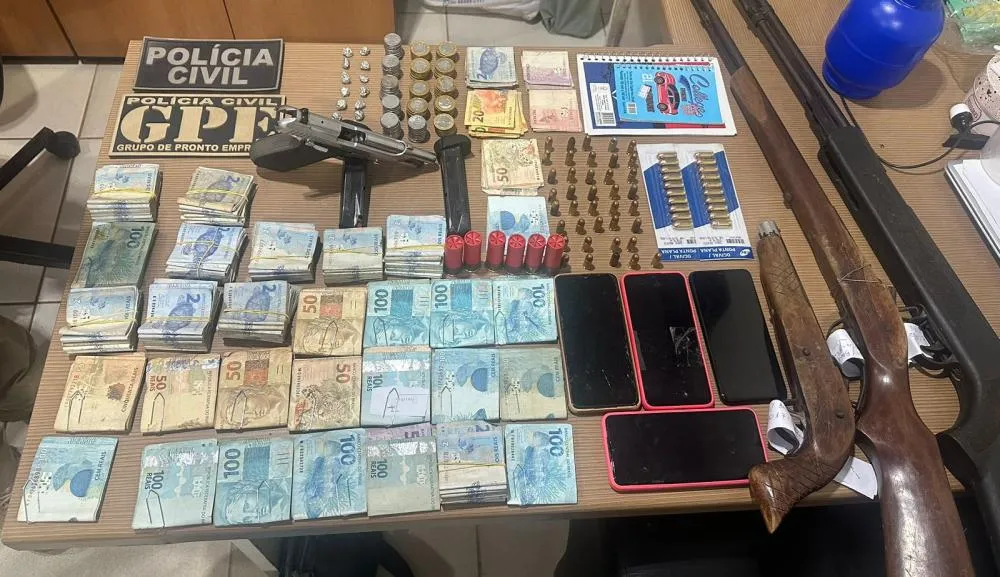 Operação em Graça Aranha apreende armas, drogas, celulares e dinheiro
