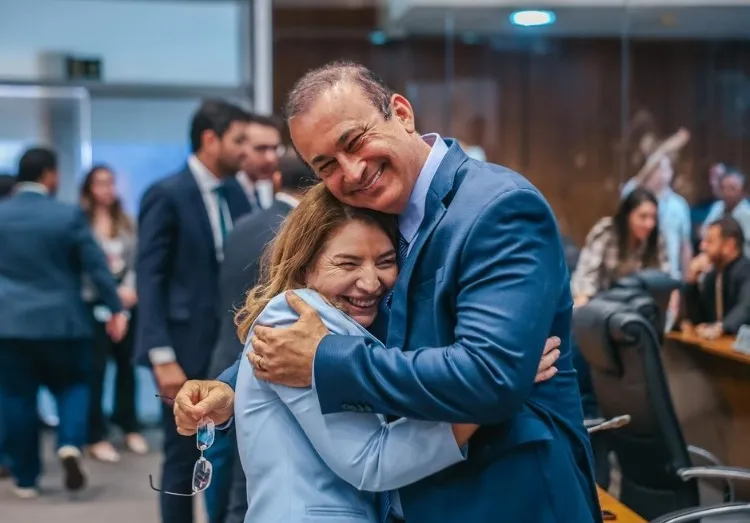 De olho em 2026, MDB de Marcus Brandão e Roseana “flerta” com Irecema Vale durante encontro de prefeitos do partido em São Luis.