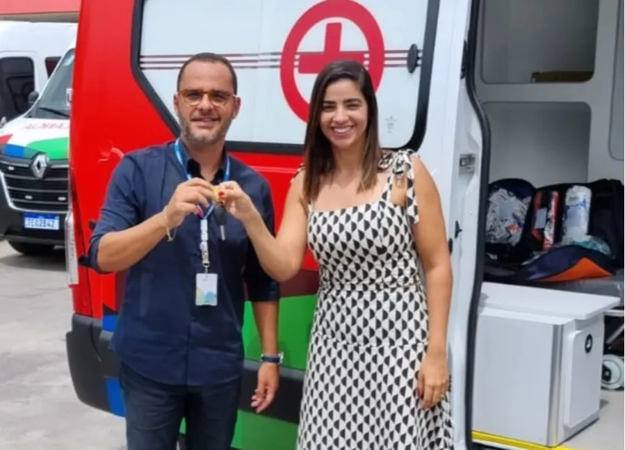 Deputada Daniella em parceria com governo do estado viabiliza nova ambulância para Hospital Macrorregional de Presidente Dutra