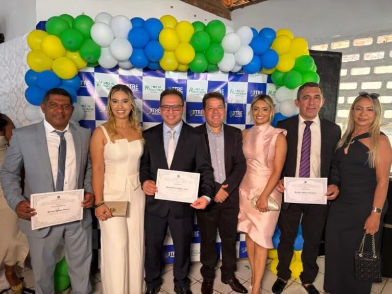 Léo do Banco é diplomado prefeito de Jatobá ao lado do vice Luzivam e vereadores eleitos