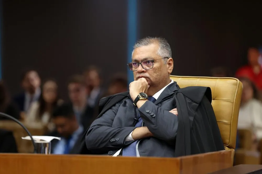 Despacho de Flávio Dino gera turbulência e bancos perdem R$ 42 bilhões em valor de mercado