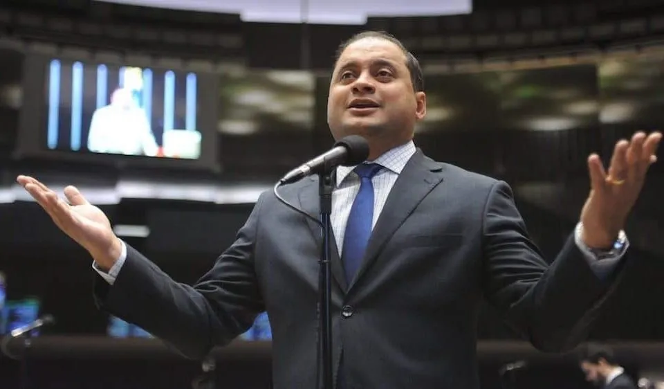 “Careca do INSS” mandou vender carro de aliado de senador do PDT