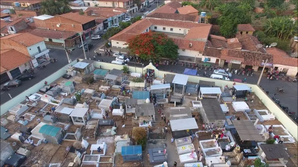 Show dos milhões: Prefeito Raimundinho pretende gastar mais de R$ 2 milhões no cemitério de Presidente Dutra