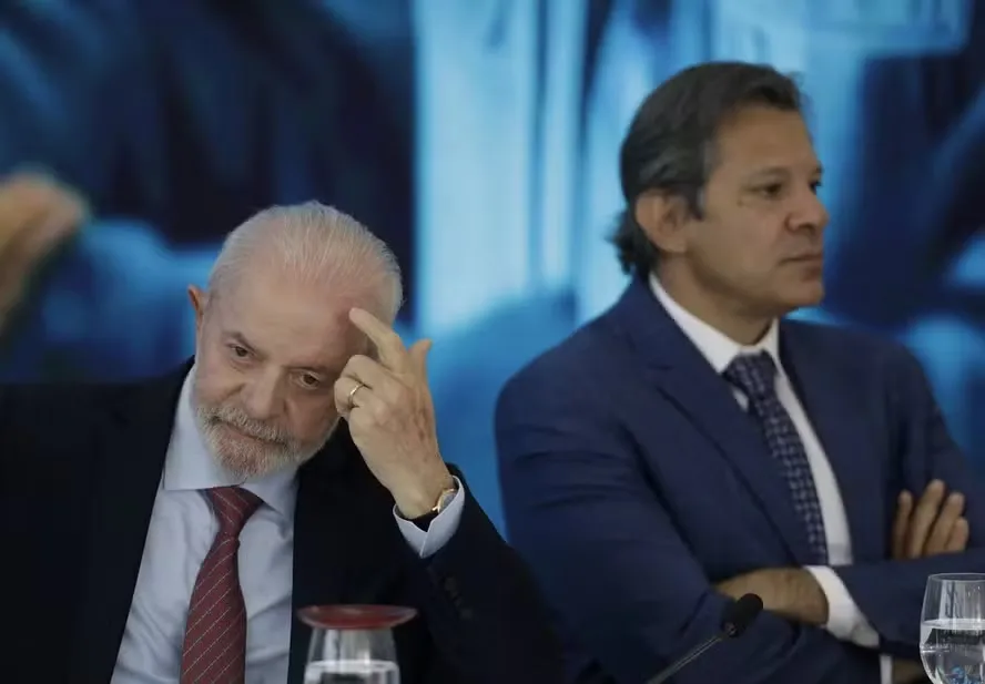 Governo Lula recorre à fórmula ineficaz de elevar impostos em vez de cortar gastos 