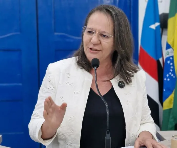 Contas aprovadas e recado dado: Luciana diz que ex-prefeito vive em mundo “fantasioso”