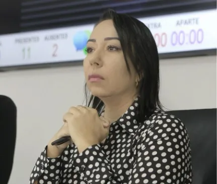 FOGO AMIGO! Vereadora Gizelia Albuquerque é acusada de abuso de autoridade; parlamentar nega as acusações