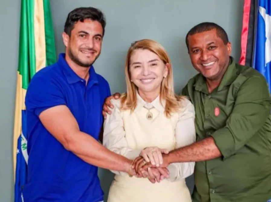 RACHOU! Presidente da camara João Batista e vereador Wanderson abandonam o barco e não apoiarão candidatos da prefeita Leide em Governador Archer. 