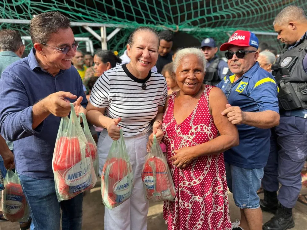 BURITI BRAVO - Luciana Leocádio doa mais de 2 toneladas de frangos em comemoração ao seu aniversário