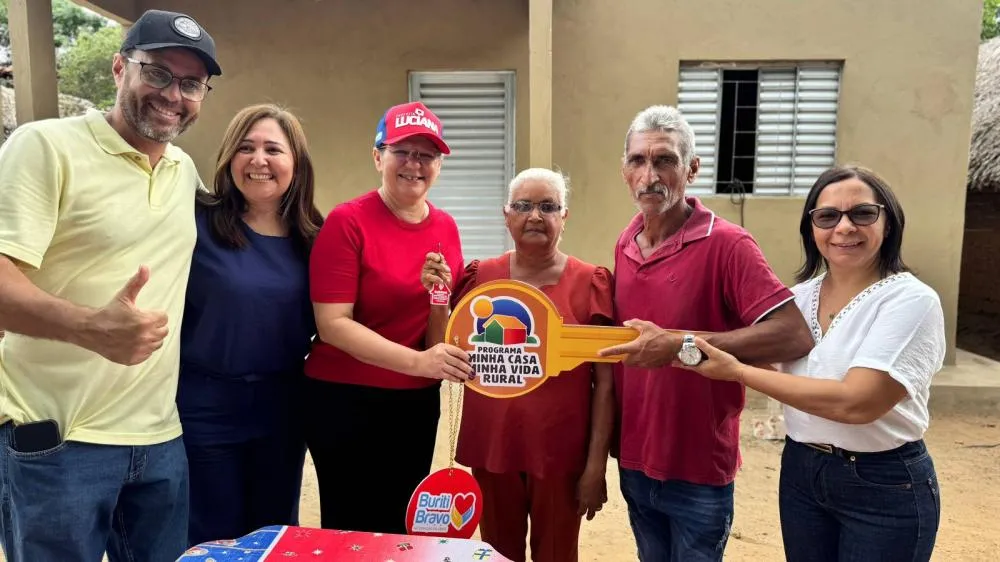 Prefeita Luciana realiza entrega das primeiras casas do Minha Casa Minha Vida Rural no povoado Itaúna