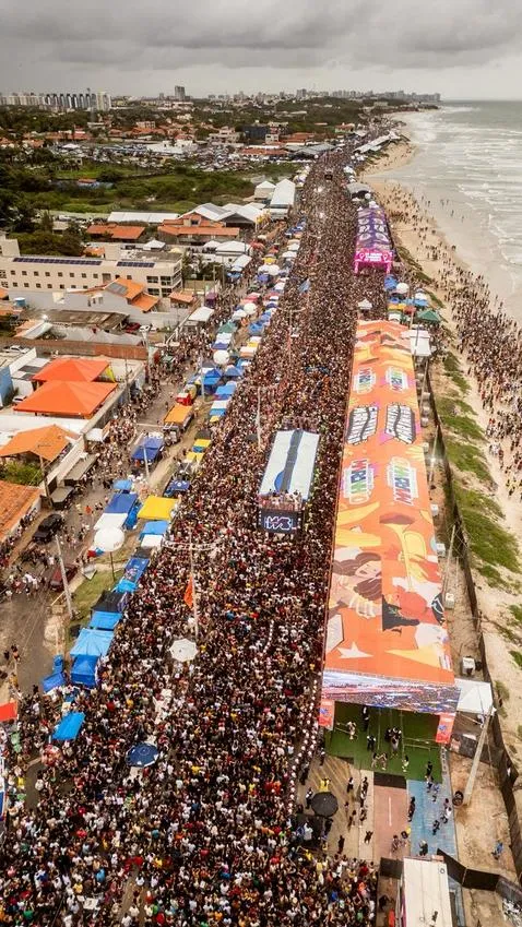 Mar de gente no último dia do carnaval na Avenida Litorânea consagra a folia como a maior da história do Maranhão