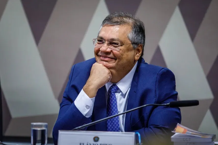 Presidente Dutra, Tuntum e São Domingos perdem mais de 41 milhões após Dino bloquear emenda PIX.