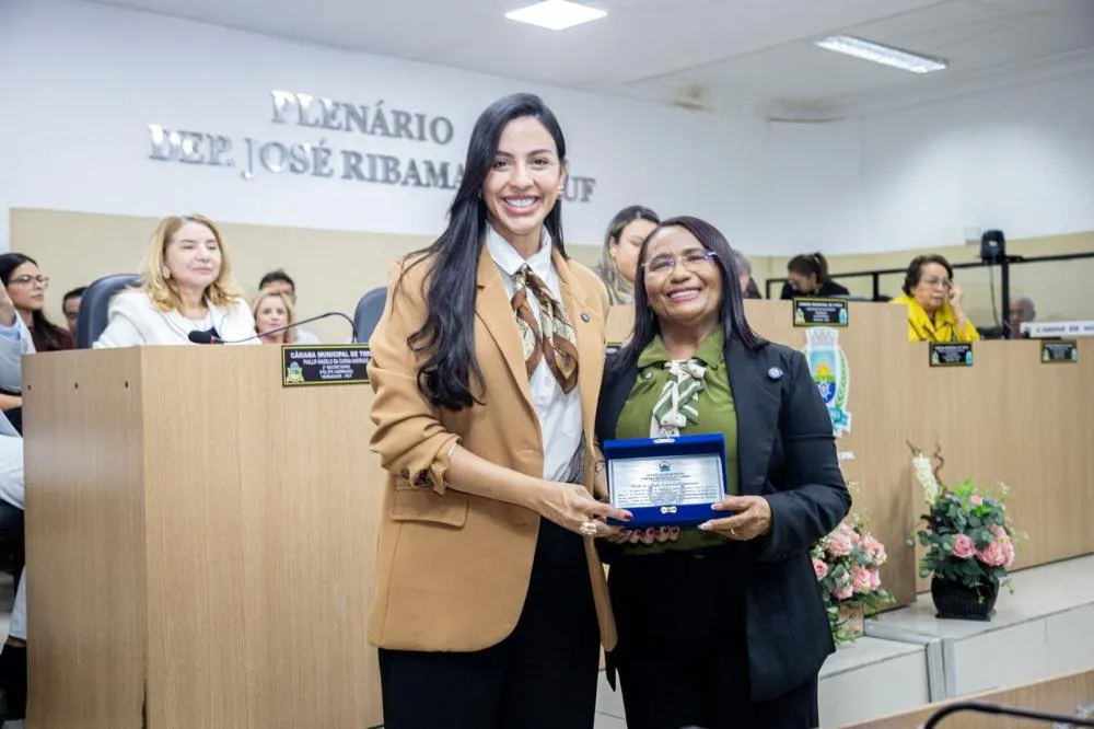 Daniella conquista Título de Cidadã de Timon como reconhecimento aos seus serviços prestados à população 