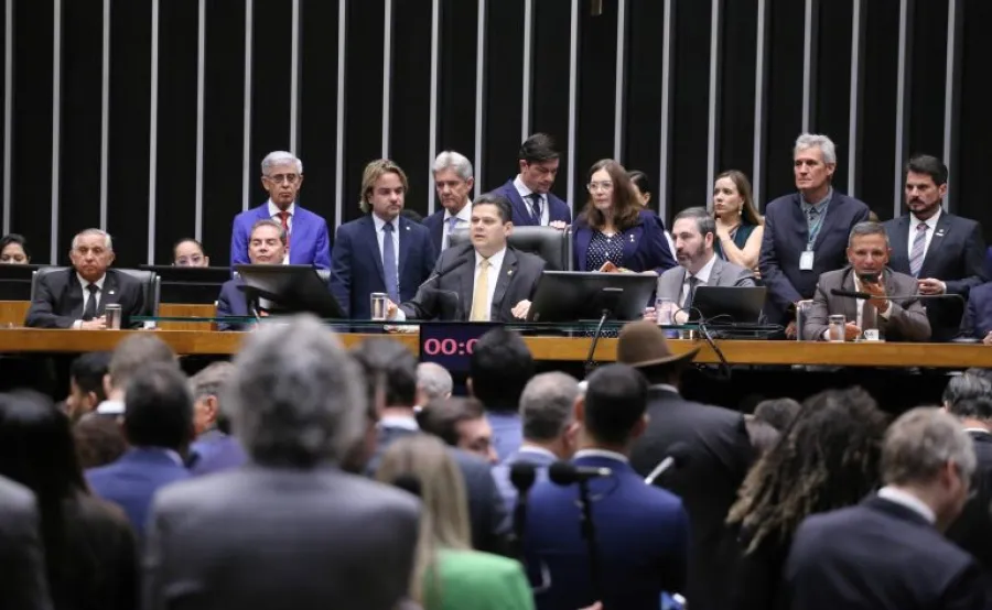 Congresso impõe nova derrota ao governo e derruba veto à dosimetria