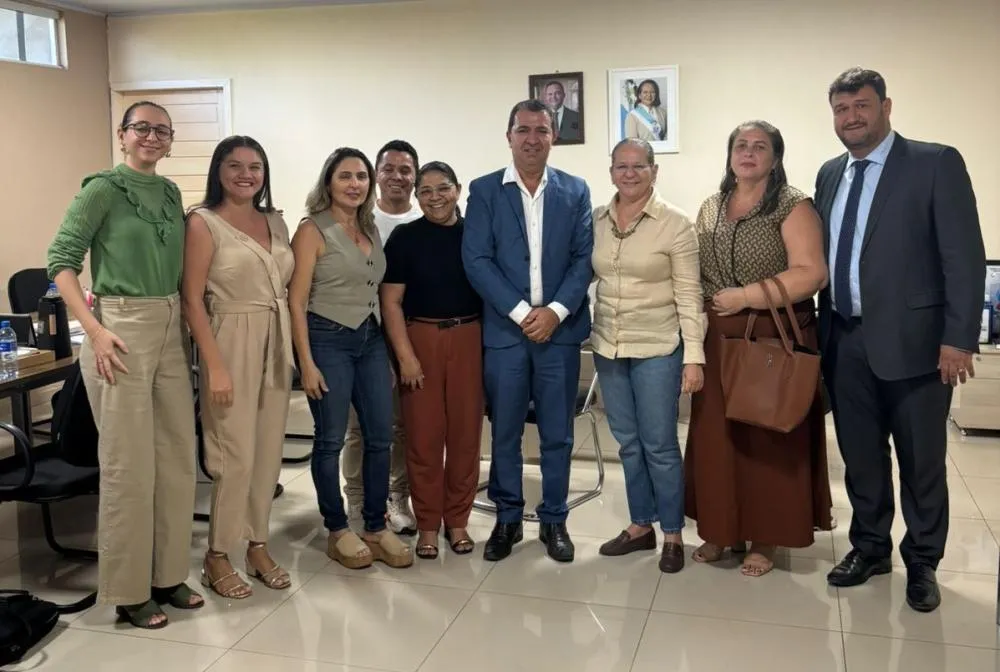 Prefeita Luciana Leocádio garante pagamento de férias atrasadas dos professores referentes ao ano de 2020 em Buriti Bravo