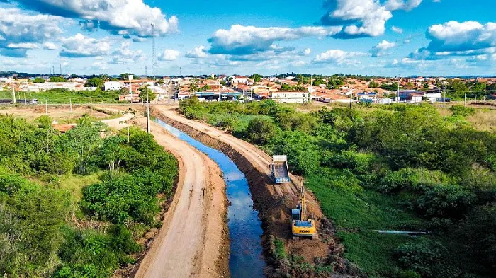 Ministério Público abre investigação sobre irregularidade na posse de terreno particular pela prefeitura de Presidente Dutra. 
