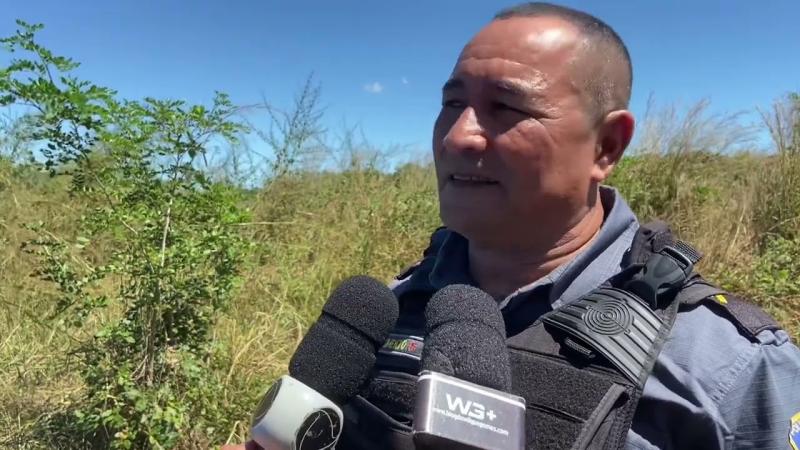 Um jovem de 21 anos foi executado a tiros as margens da BR 135, próximo a Presidente Dutra.